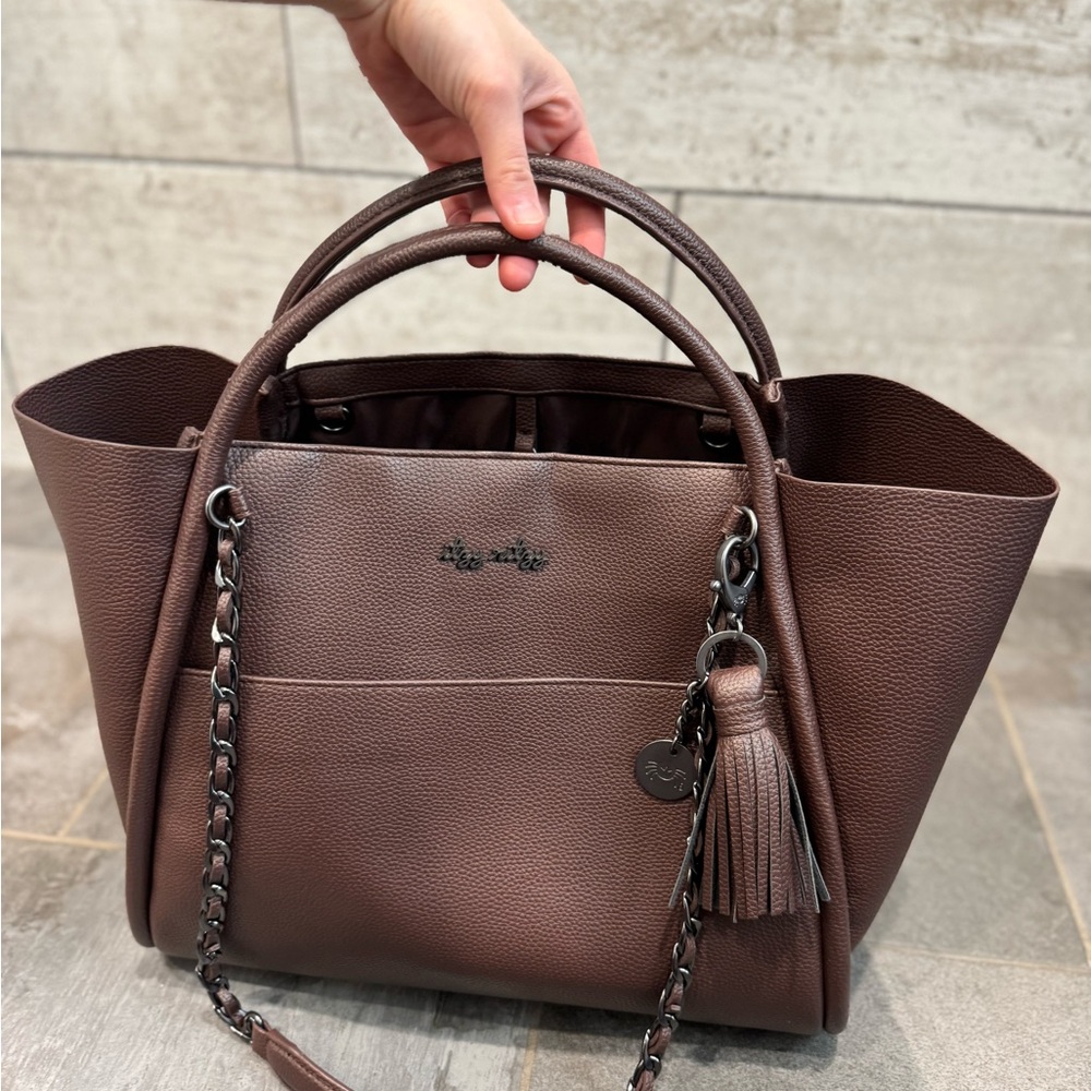 Itzy Ritzy Espresso Leather Tote